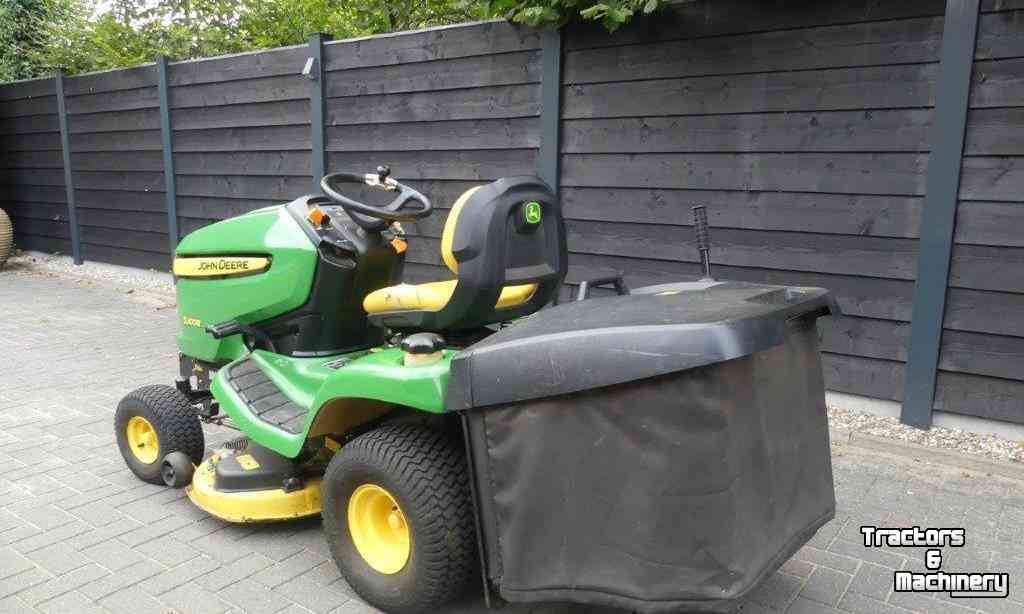 Zelfrijdende maaier John Deere X300R Lawn Mower