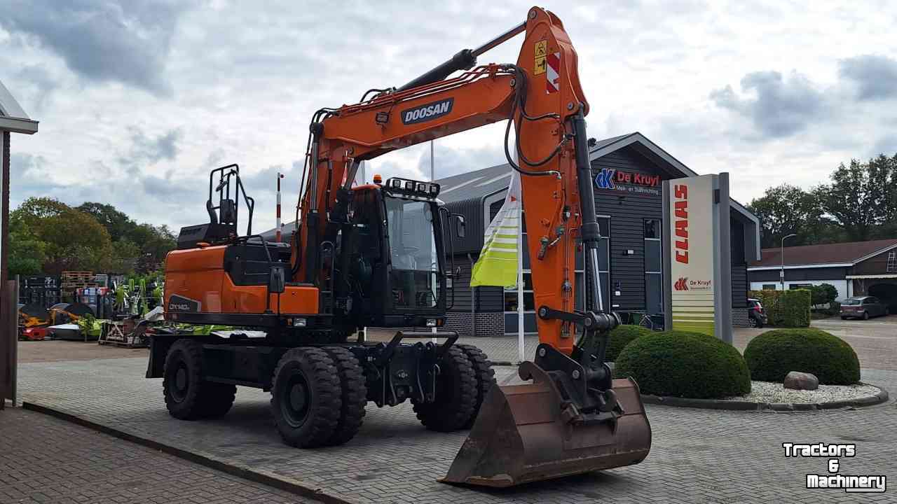 Bandenkraan Doosan DX140W-5