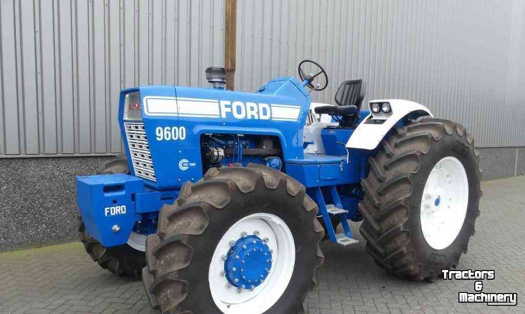 Traktoren Ford 9600 4WD Tractor