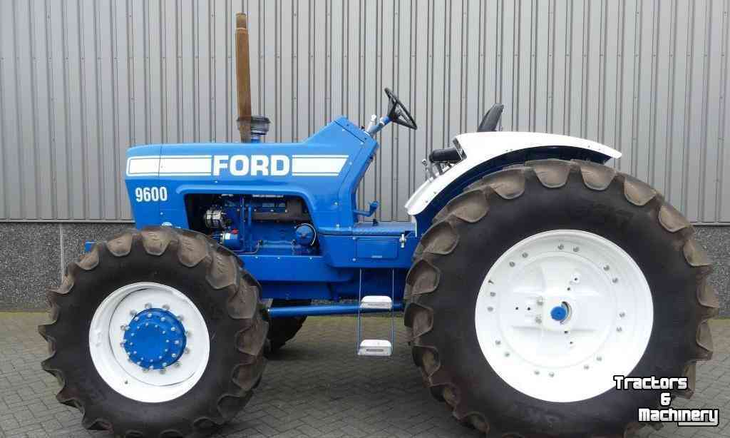 Traktoren Ford 9600 4WD Tractor