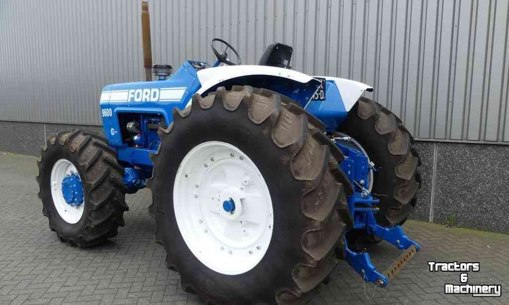 Traktoren Ford 9600 4WD Tractor