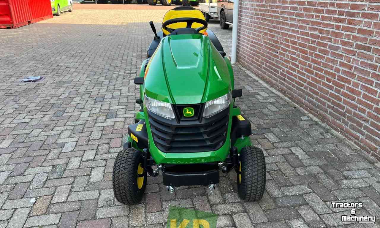 Zelfrijdende maaier John Deere X350R Zitmaaier