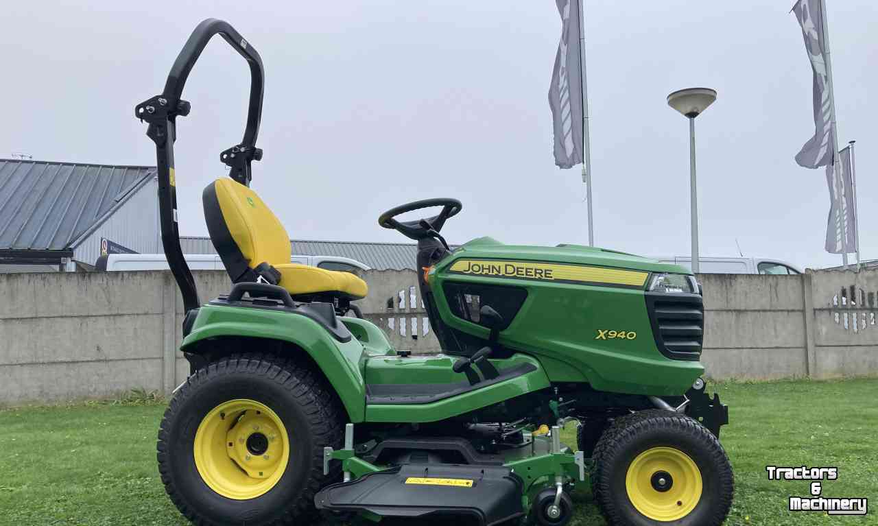 Zelfrijdende maaier John Deere X940 Zitmaaier