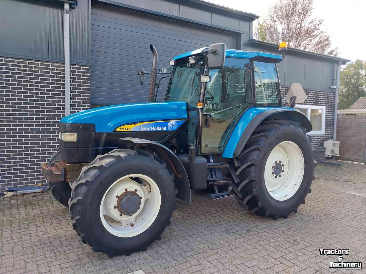 Traktoren New Holland TM 135