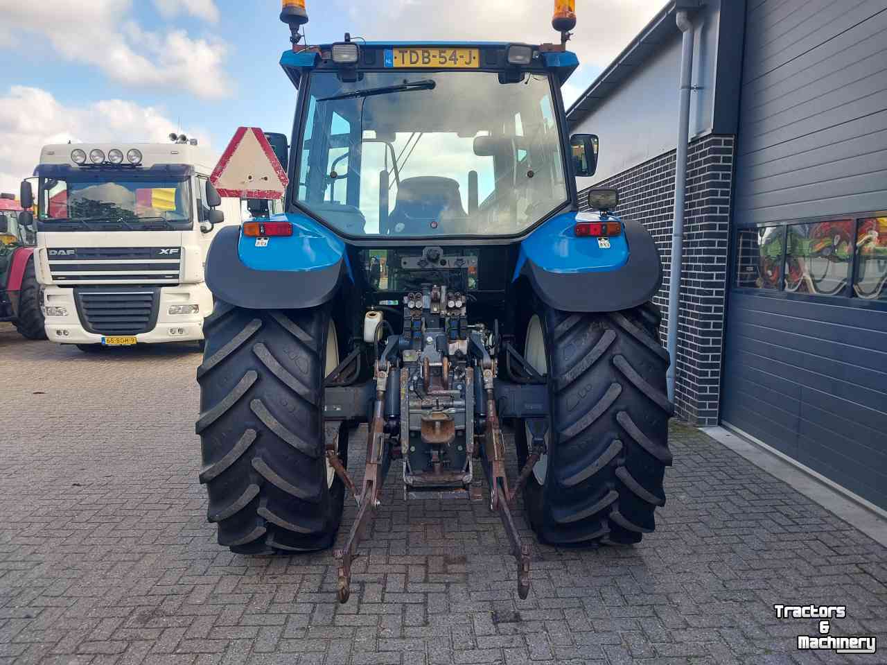 Traktoren New Holland TM 135