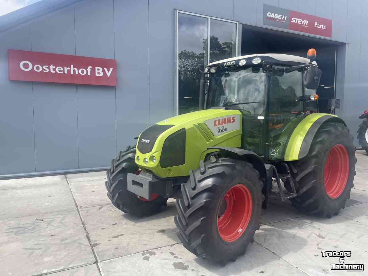 Traktoren Claas Axos 329