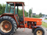 Traktoren Renault 781 2WD Tractor