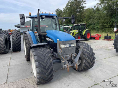 Traktoren New Holland 8260 range command