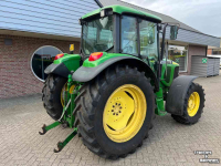 Traktoren John Deere 6220 se