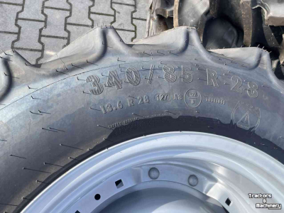 Wielen, Banden, Velgen & Afstandsringen Mitas 340/85R28 en 340/85R 38 op verstelbare velgen