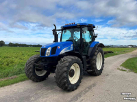 Traktoren New Holland TS115A