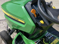 Zelfrijdende maaier John Deere X 350 R Zitmaaier