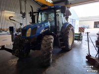 Traktoren New Holland TS100A Dual Command met kruip, in klantoverdracht