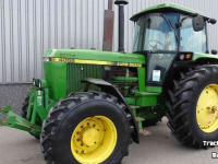 Traktoren John Deere 4055 4WD Tractor