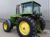 Traktoren John Deere 4055 4WD Tractor