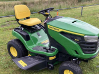 Zelfrijdende maaier John Deere X 127 Zitmaaier