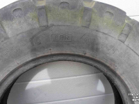 Wielen, Banden, Velgen & Afstandsringen Pirelli Veith 7.50-16 (7.50x16) Lug-ring trekkerband voorband tractorband