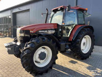 Traktoren New Holland M100