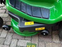 Zelfrijdende maaier John Deere X350R Zitmaaier